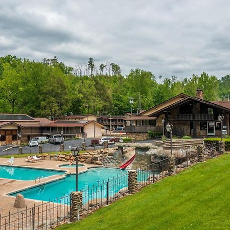 Brookside Lodge Gatlinburg Bagian luar foto
