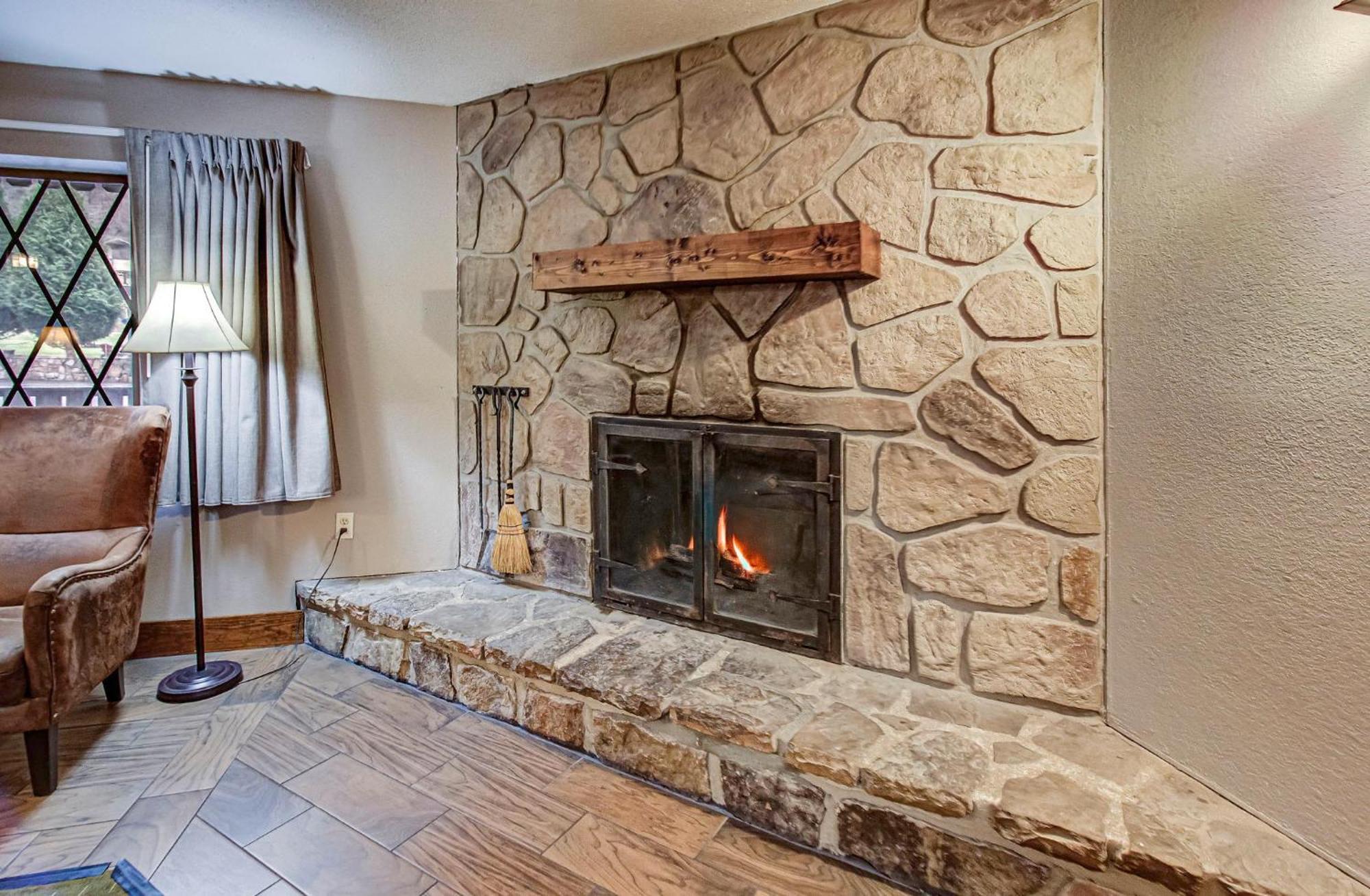 Brookside Lodge Gatlinburg Bagian luar foto