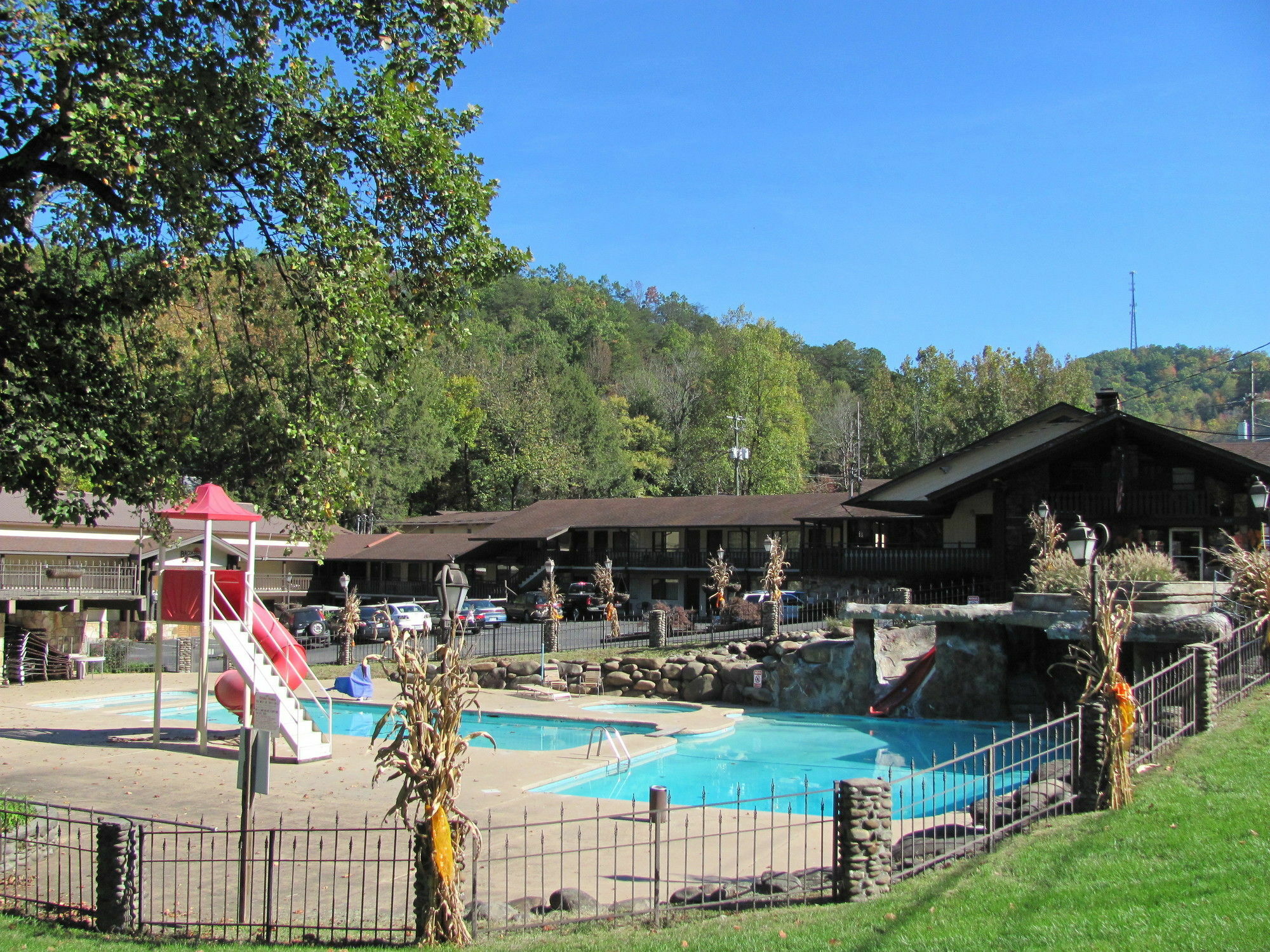 Brookside Lodge Gatlinburg Bagian luar foto
